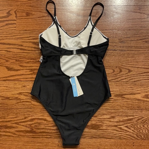 NWT CUPSHE ONE PIECE RUFFLED SWIMSUIT. High cut,  checkered white black / Med - Picture 2 of 14